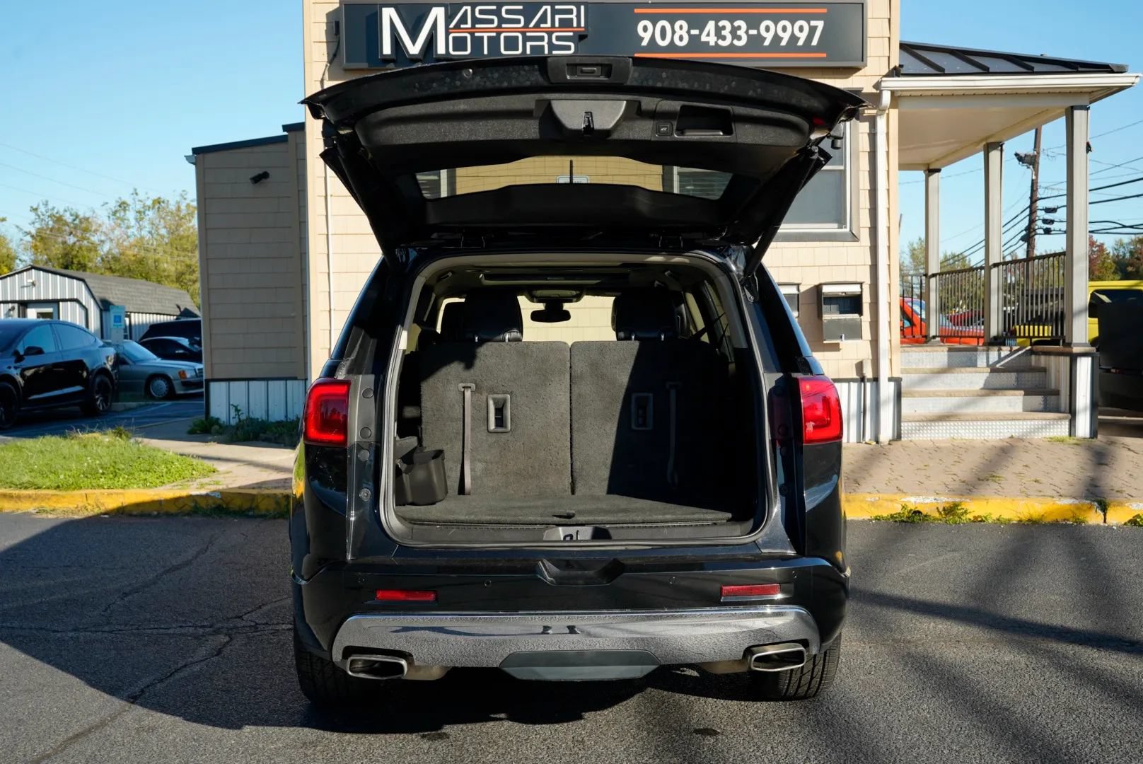 Used 2019 GMC Acadia Denali FWD image 32