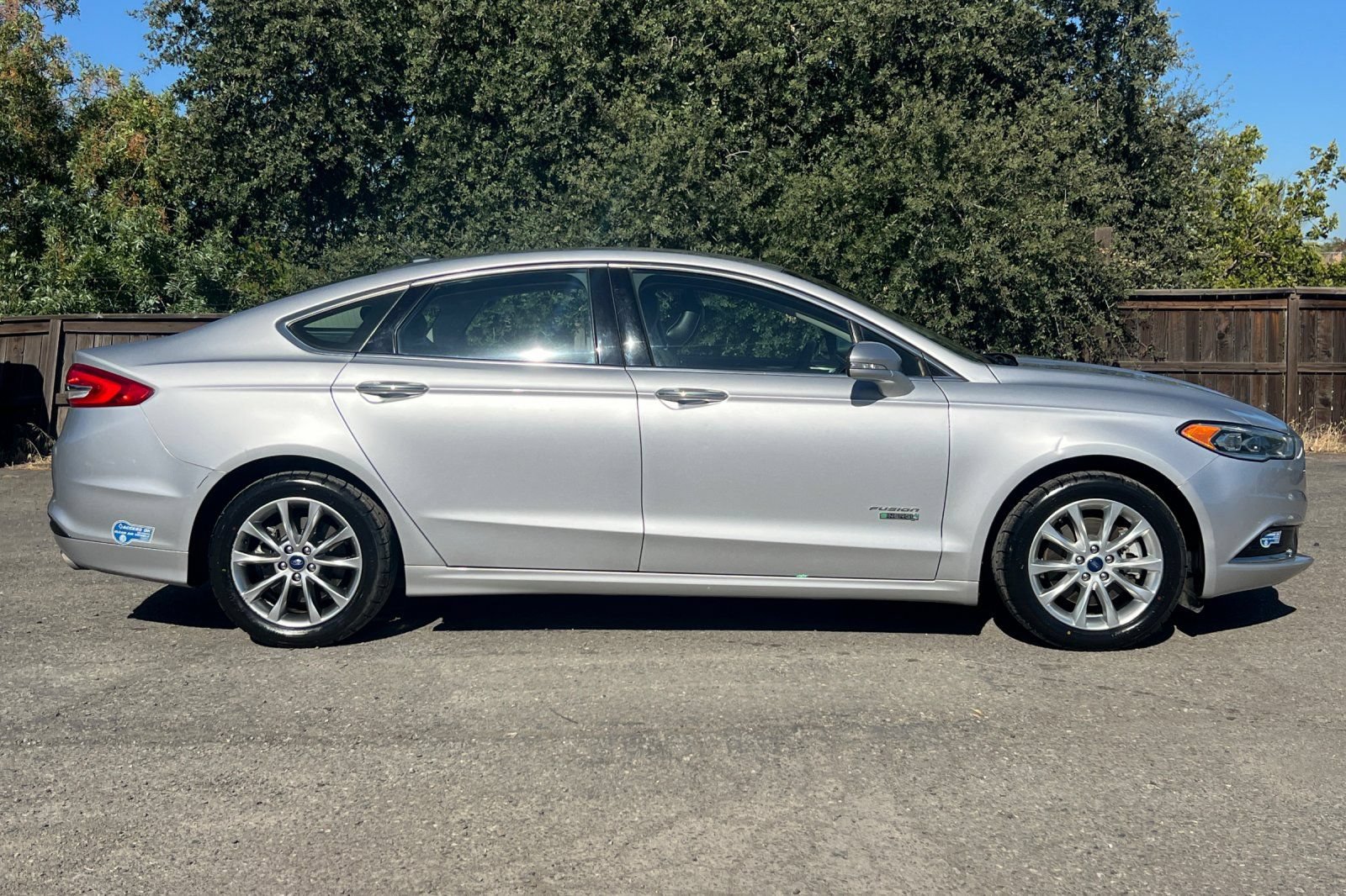 Certified 2018 Ford Fusion Energi SE FWD image 3