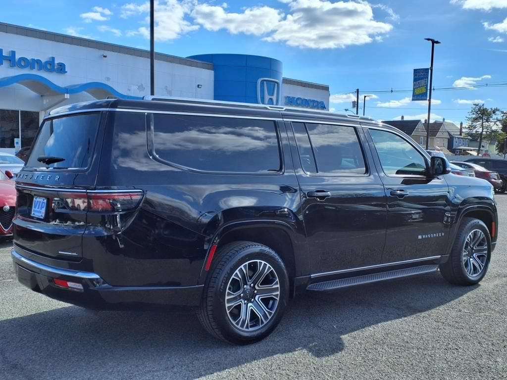 Used 2023 Jeep Wagoneer L Series II AWD/4WD image 6