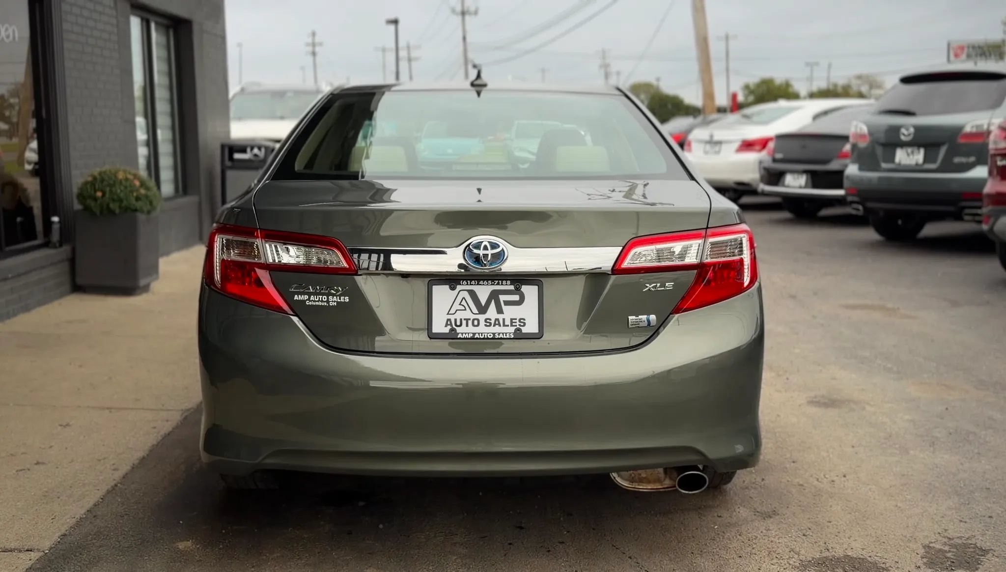 Used 2012 Toyota Camry XLE w/ Leather Pkg FWD image 3