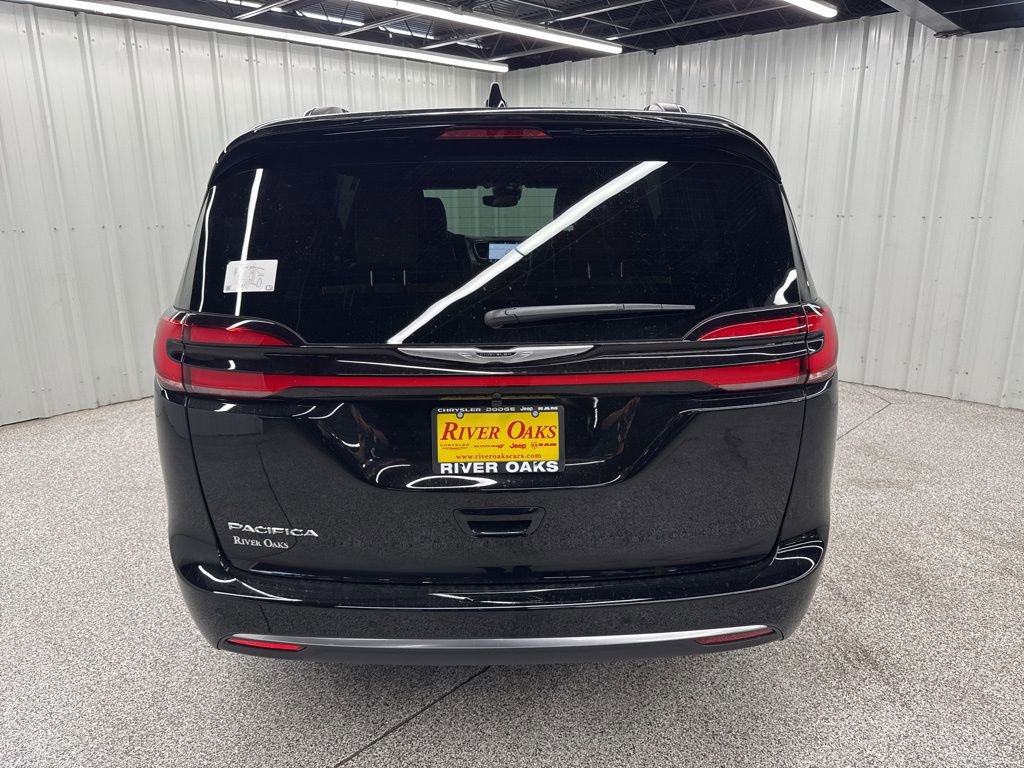 New 2026 Chrysler Pacifica Pinnacle image 6