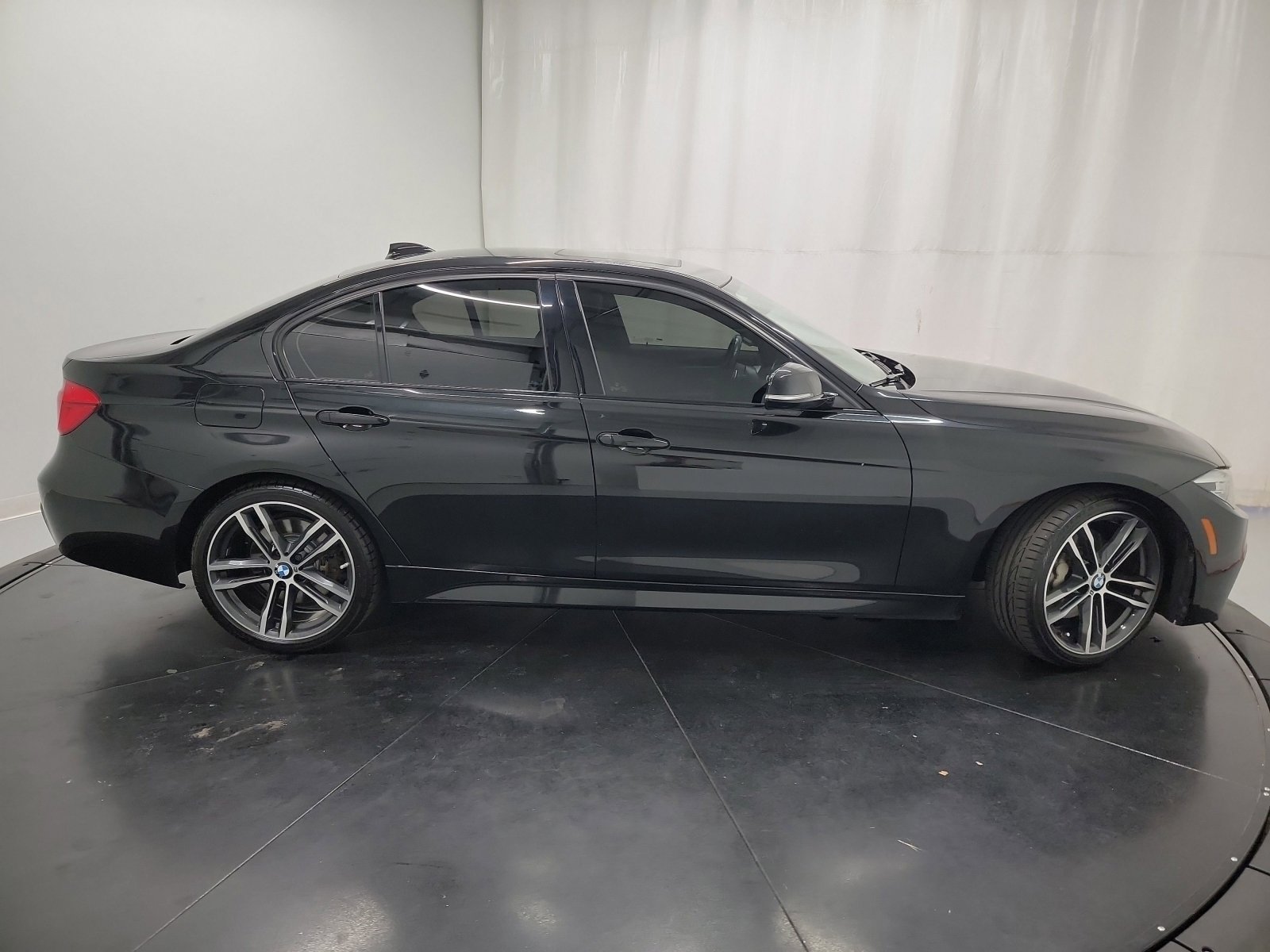 Used 2018 BMW 340i xDrive Sedan image 11
