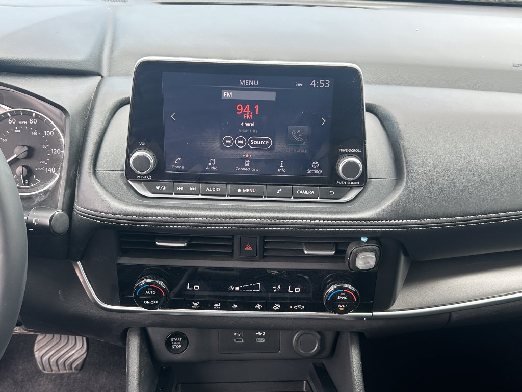 Used 2025 Nissan Rogue SV FWD image 12