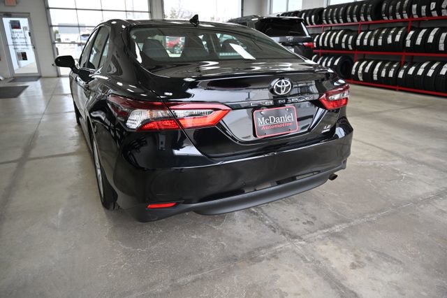 Used 2023 Toyota Camry LE image 7
