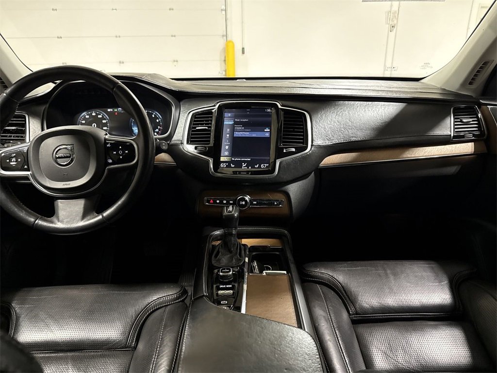 Used 2017 Volvo XC90 T6 Inscription w/ Vision Package image 10