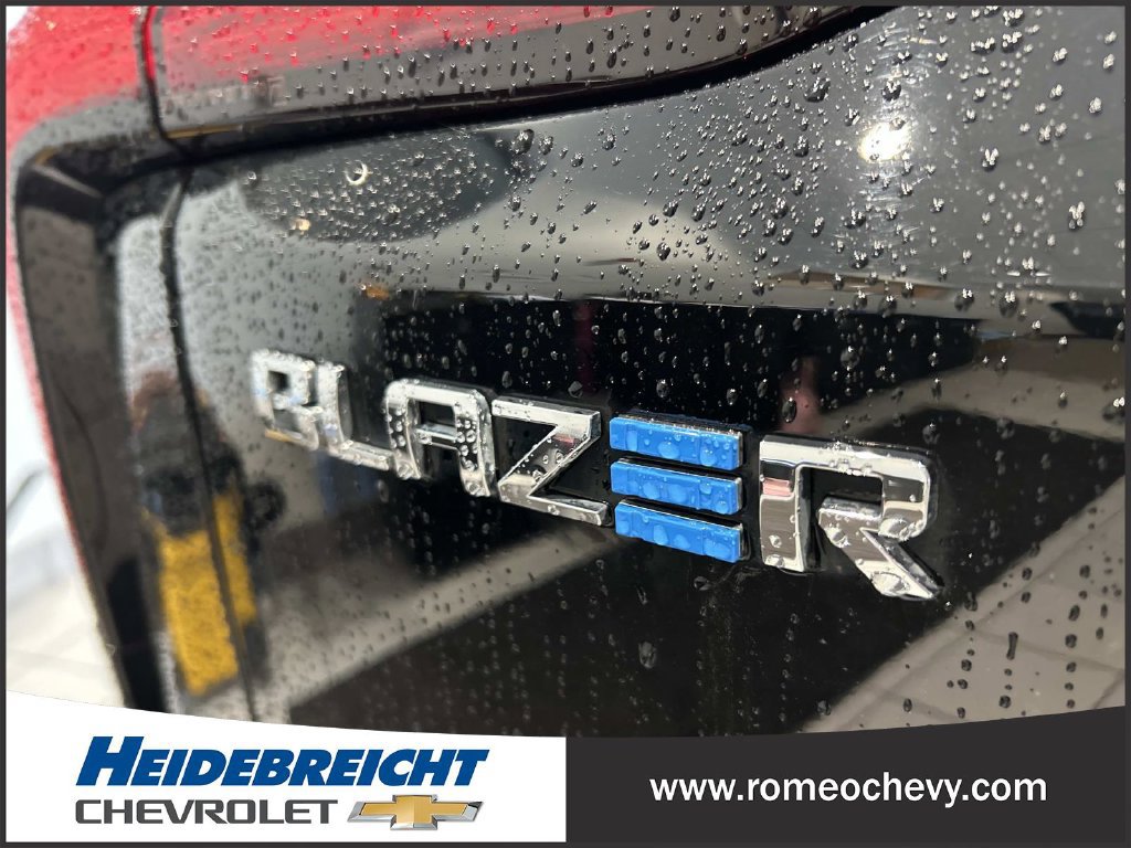Used 2024 Chevrolet Blazer EV LT AWD/4WD image 39