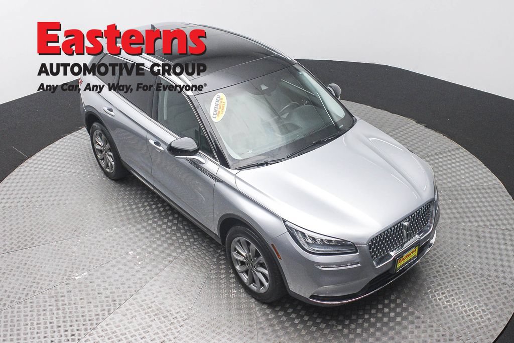 Used 2022 Lincoln Corsair AWD w/ Premium Package image 3