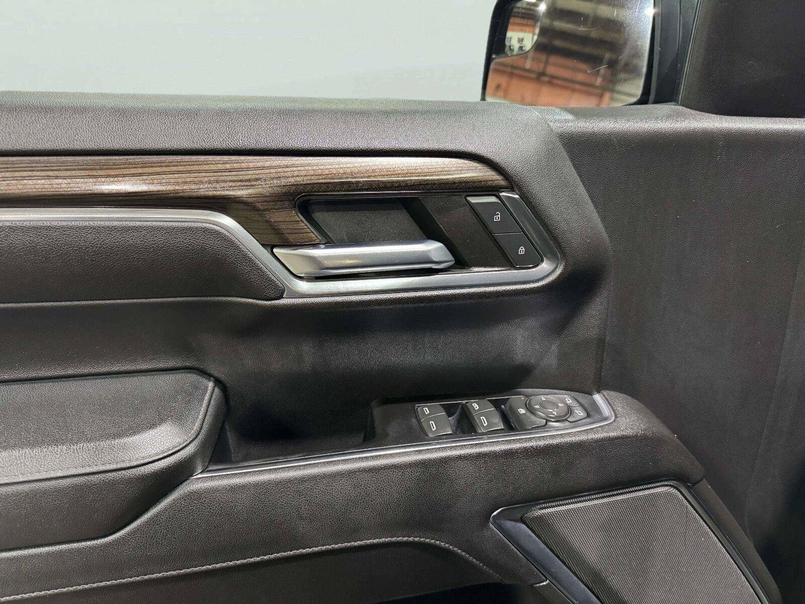 Used 2023 Chevrolet Silverado 1500 LT AWD/4WD image 24