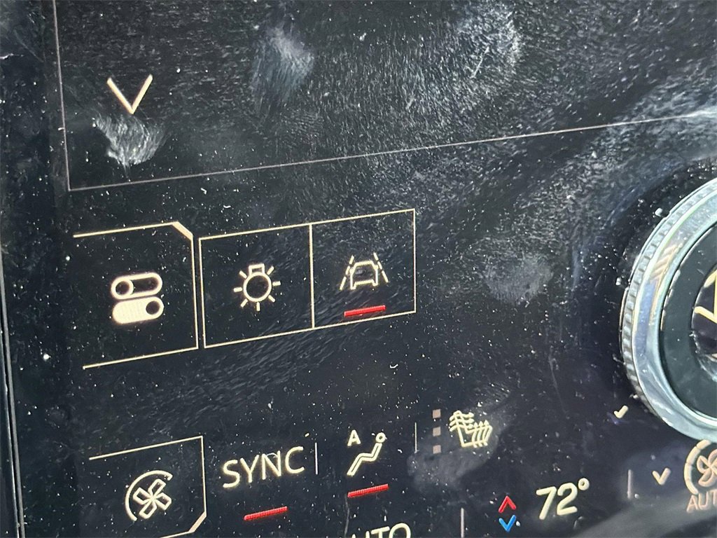 Used 2025 GMC Acadia Elevation image 18