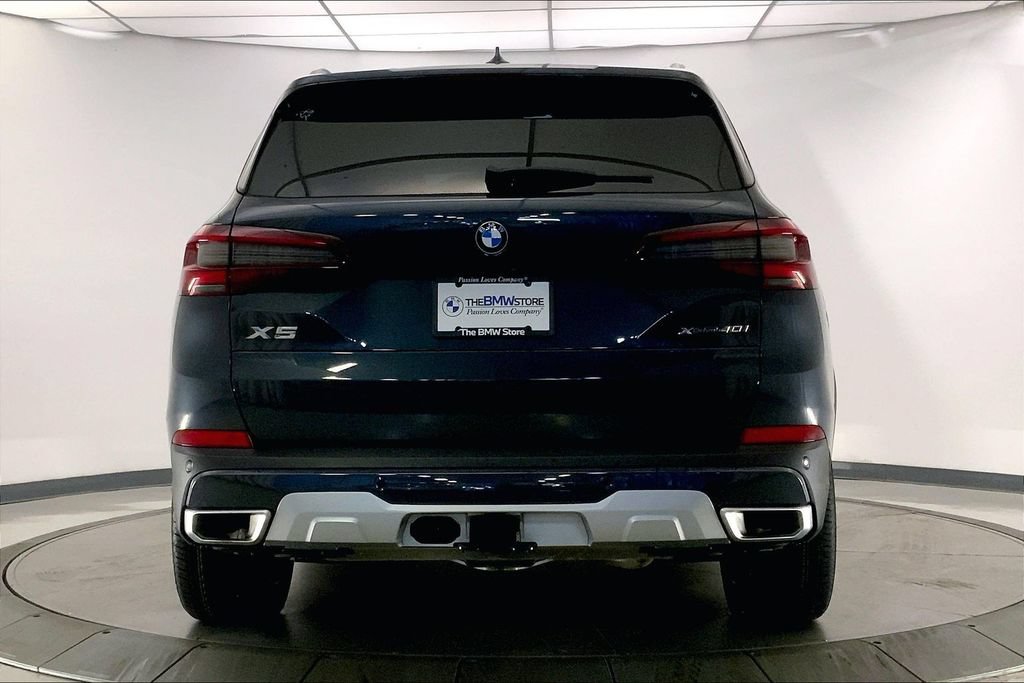 Used 2022 BMW X5 xDrive40i AWD/4WD image 3