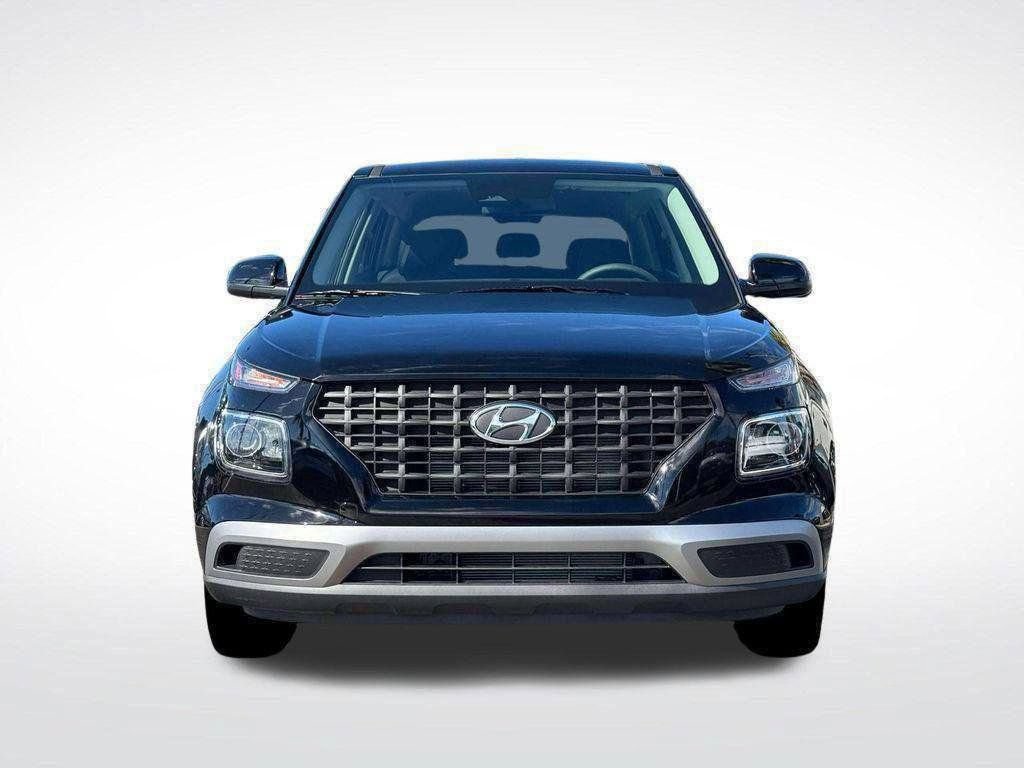 Certified 2026 Hyundai Venue SE FWD image 12