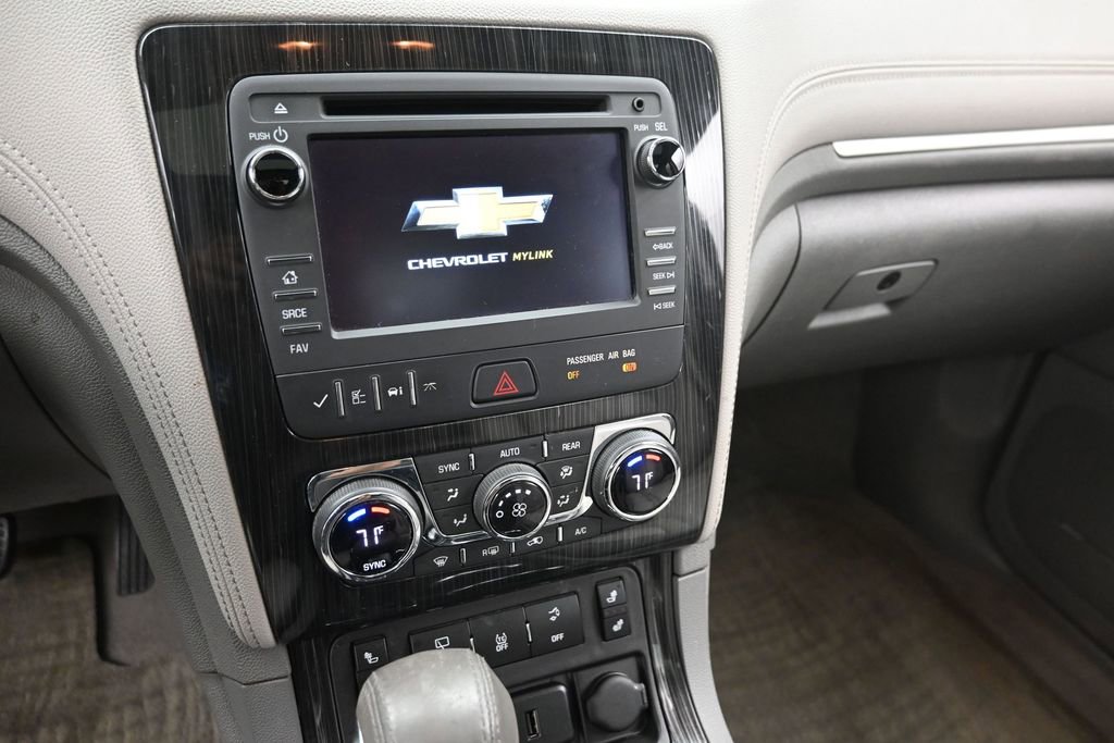 Used 2017 Chevrolet Traverse LT AWD/4WD image 17