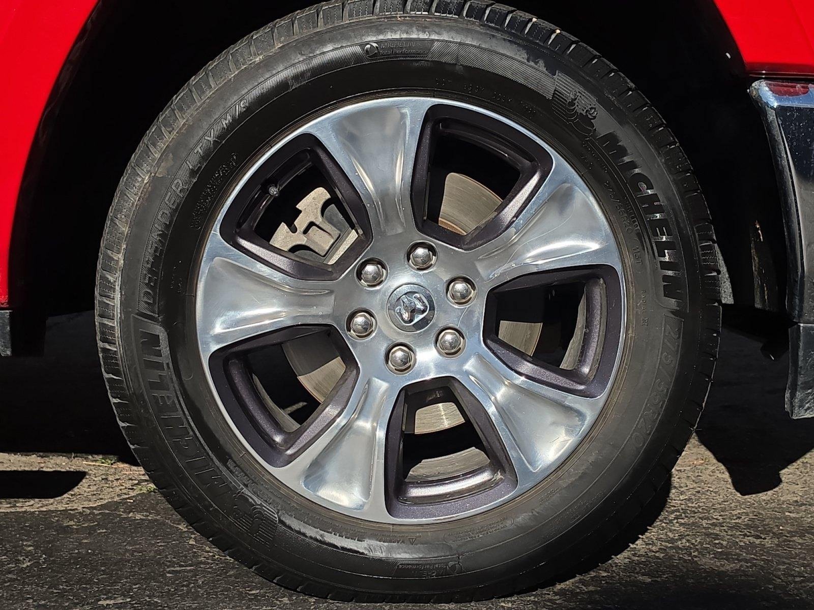 Used 2019 RAM 1500 Laramie AWD/4WD image 12