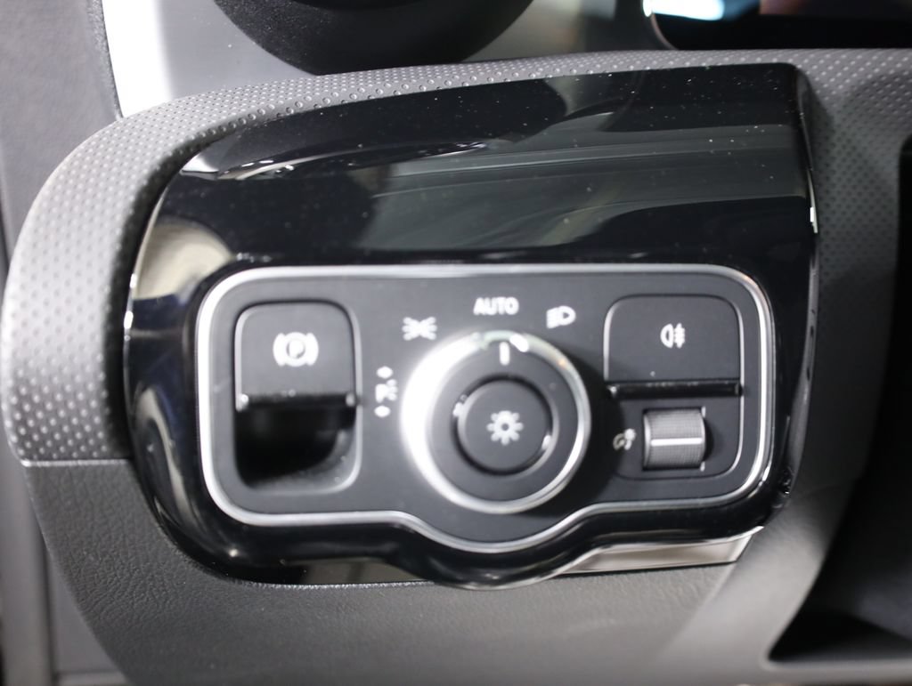 Certified 2026 Mercedes-Benz CLA 250 4MATIC image 11