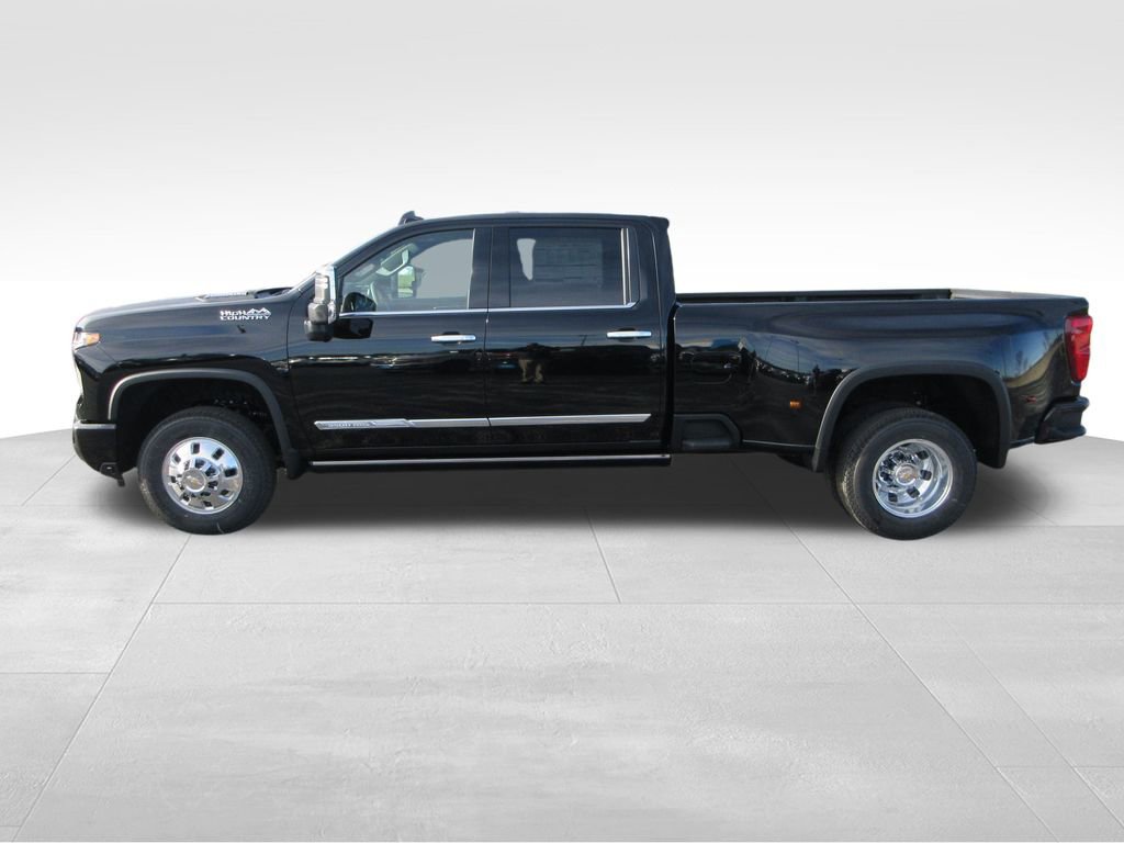 New 2026 Chevrolet Silverado 3500 High Country w/ High Country Premium Package AWD/4WD image 2