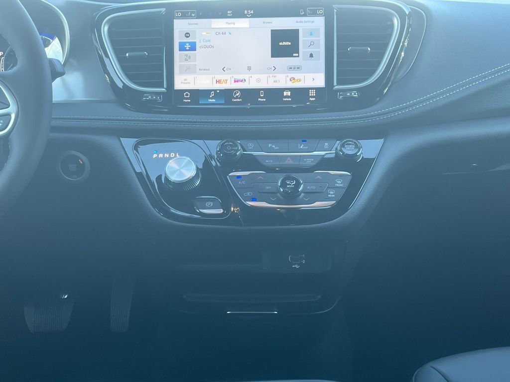 New 2026 Chrysler Pacifica Select image 20