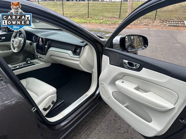 Used 2025 Volvo XC60 T8 Plus w/ Climate Package image 12
