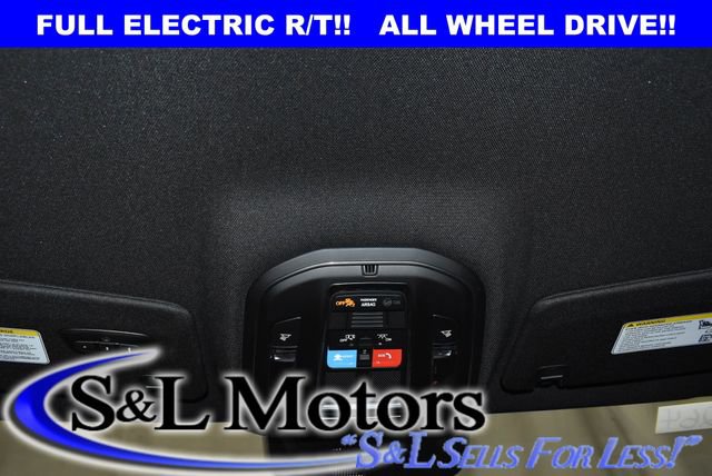 Used 2025 Dodge Charger R/T w/ Quick Order Package 25M R/T image 18