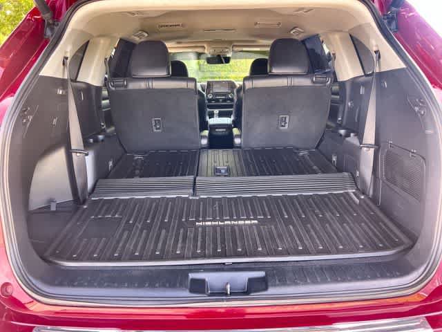 Used 2022 Toyota Highlander XLE AWD/4WD image 20