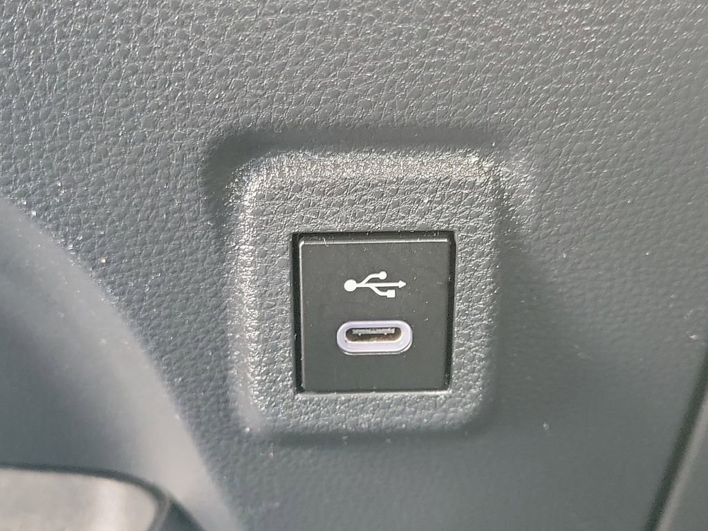 Used 2023 Toyota Corolla SE w/ SE Premium Package image 30