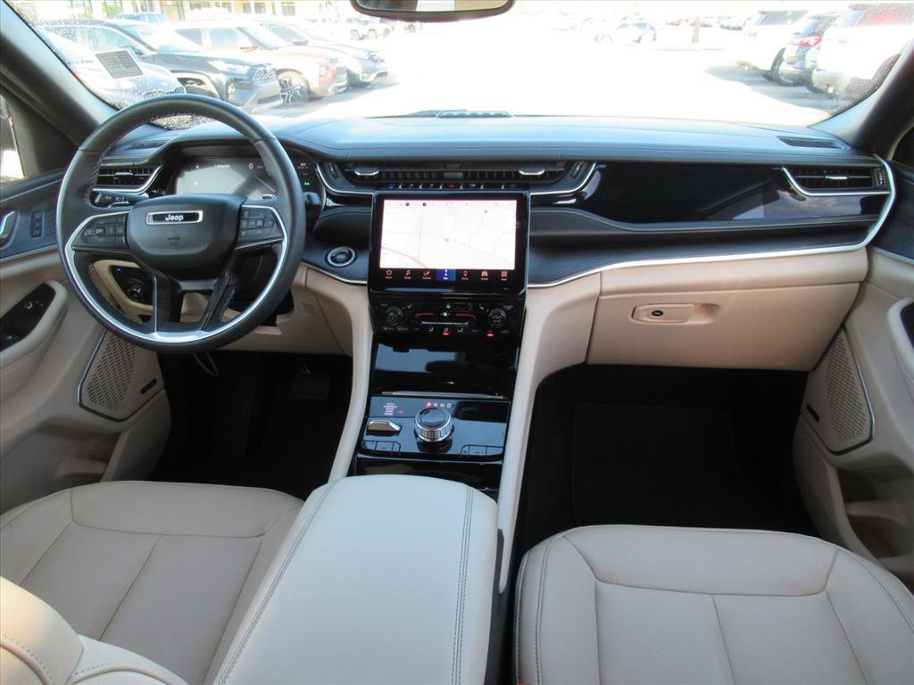 Used 2022 Jeep Grand Cherokee Limited 4xe image 10