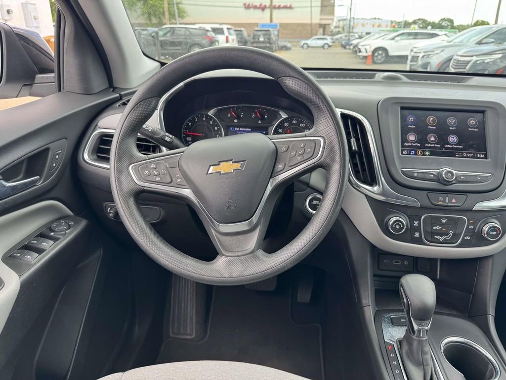 Used 2023 Chevrolet Equinox LS w/ LS Convenience Package AWD/4WD image 17