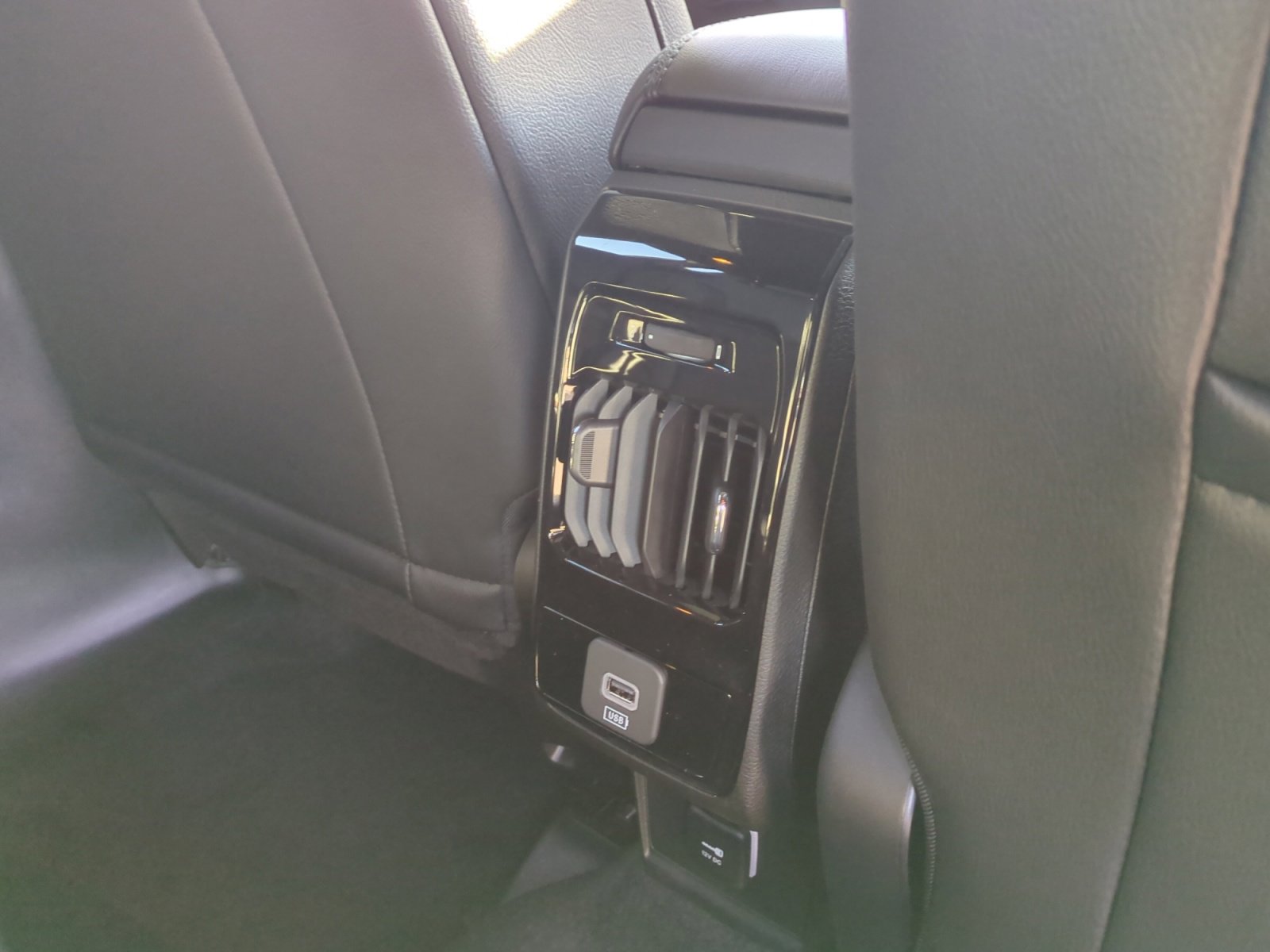 New 2026 Jeep Compass Latitude image 31