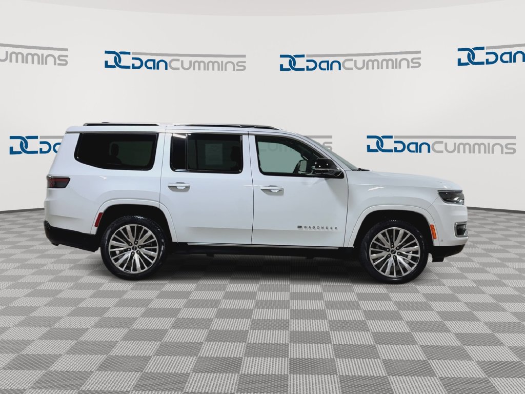 Used 2025 Jeep Wagoneer Series II AWD/4WD image 9