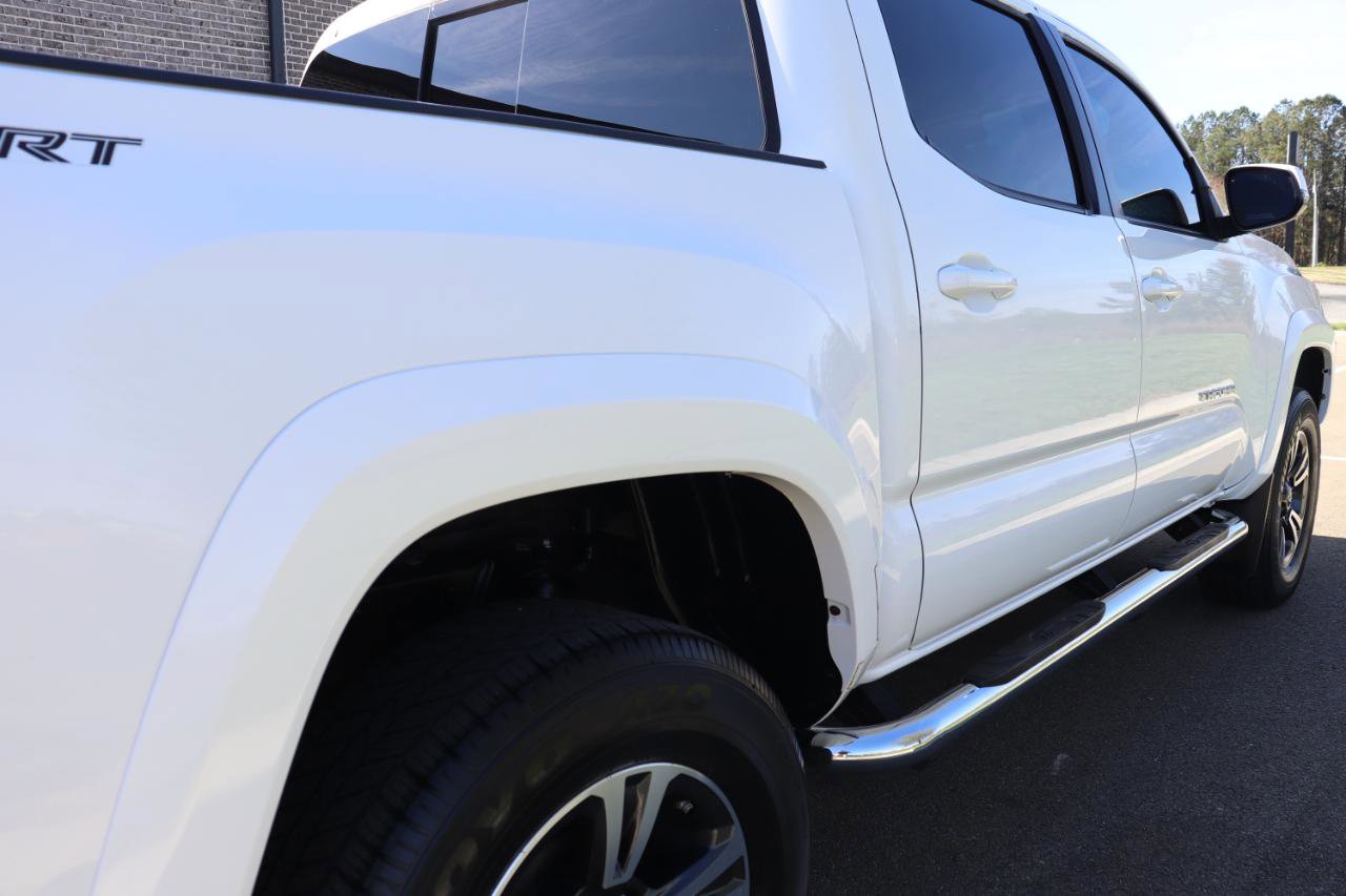 Used 2018 Toyota Tacoma TRD Sport image 23