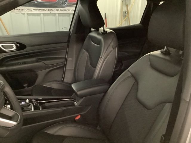 New 2026 Jeep Compass Latitude image 29