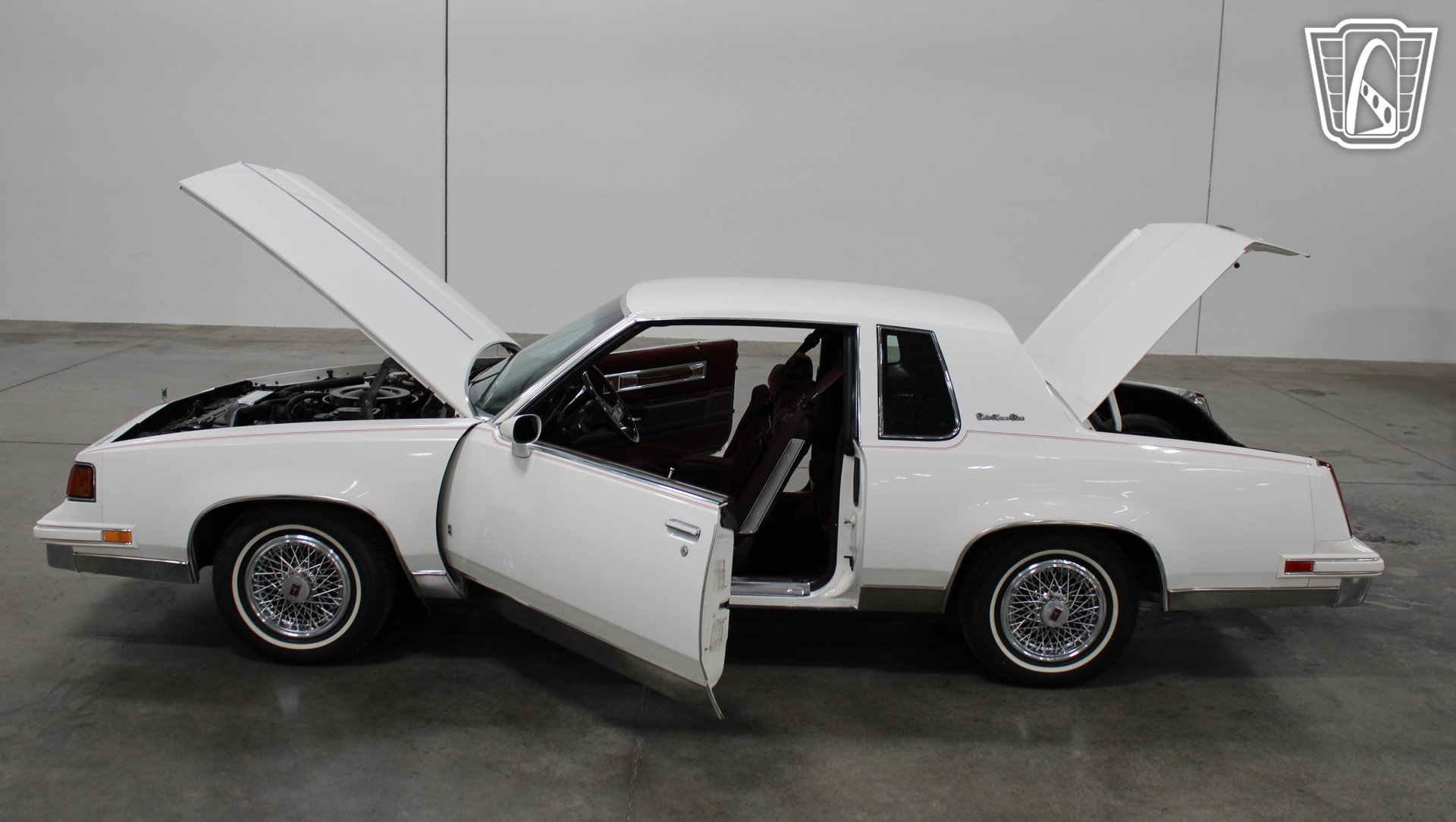 Used 1988 Oldsmobile Cutlass Supreme Classic Brougham RWD image 28