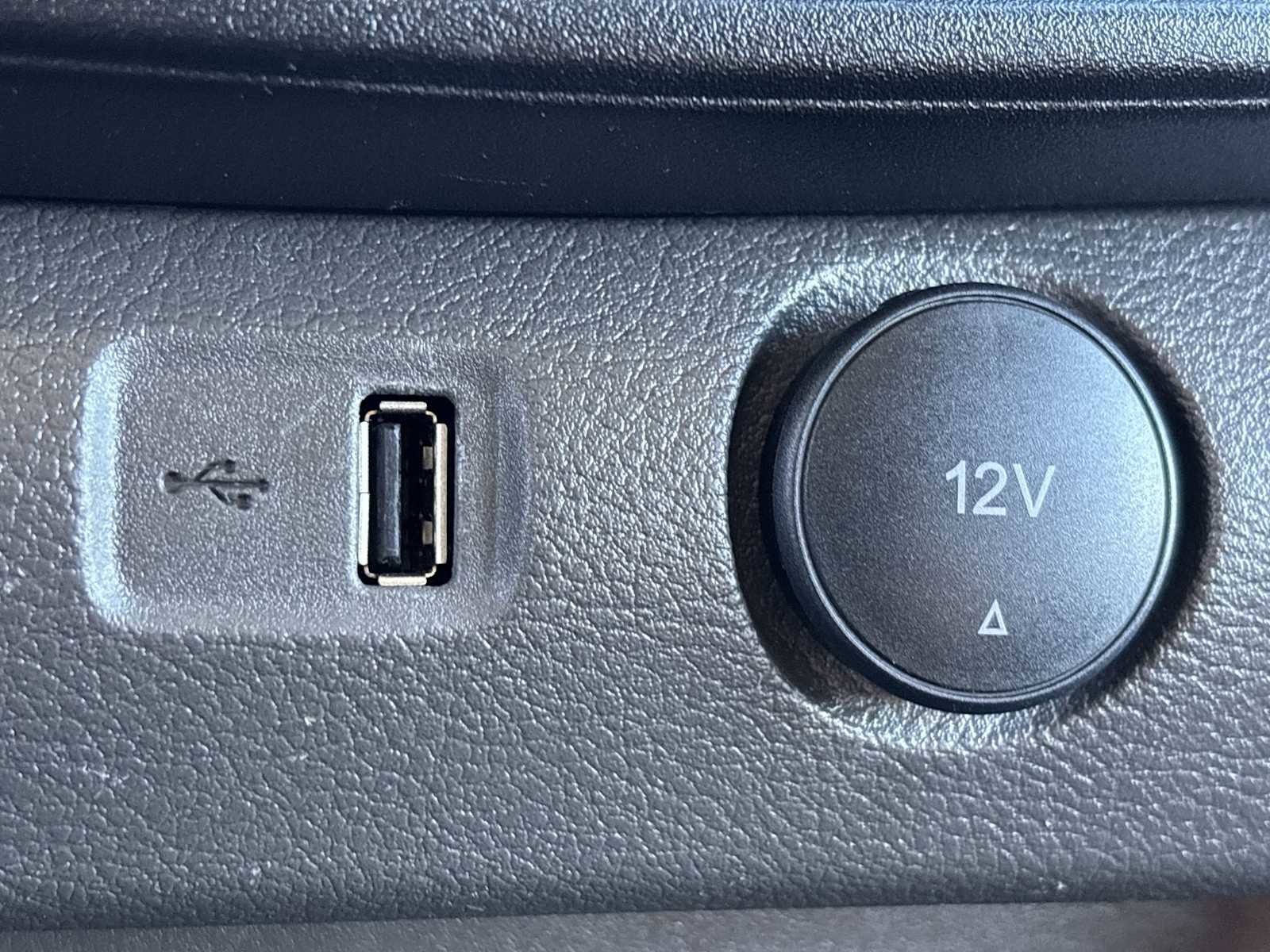 Used 2024 Ford Transit 250 Low Roof w/ Exterior Upgrade Package image 28