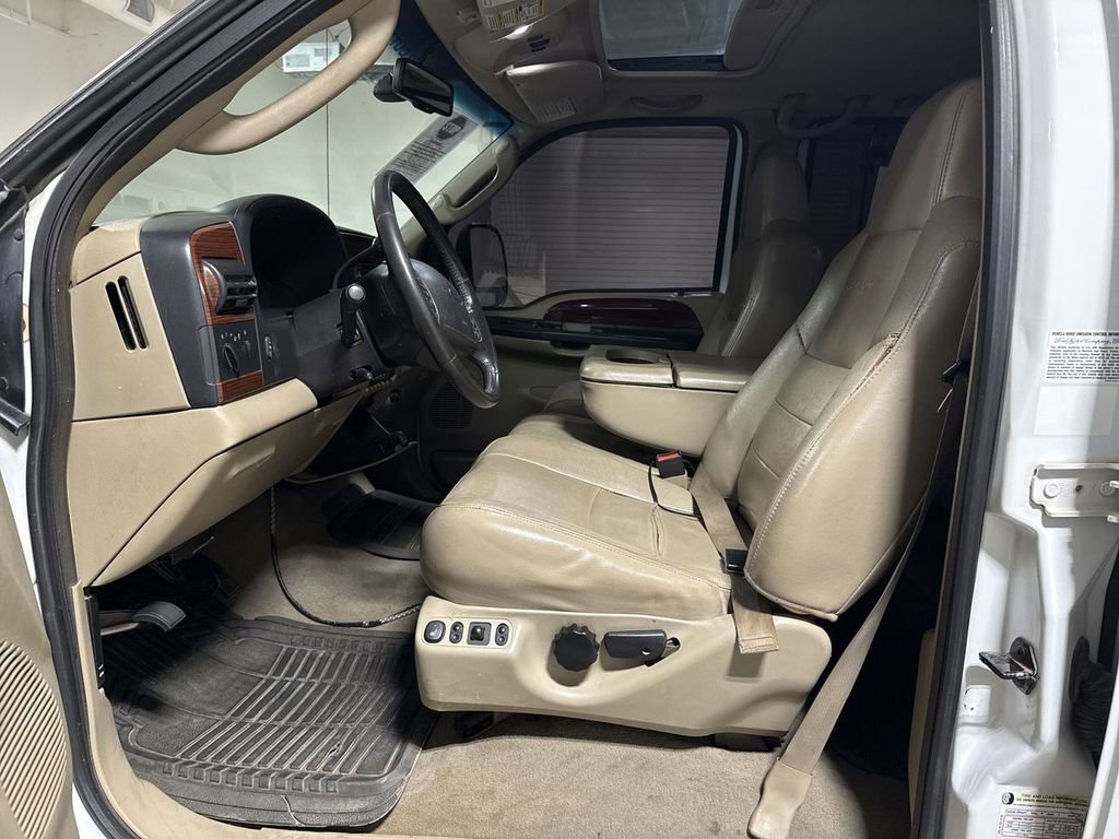 Used 2006 Ford F350 Lariat image 19