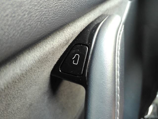 Used 2021 Tesla Model Y Long Range AWD/4WD image 35