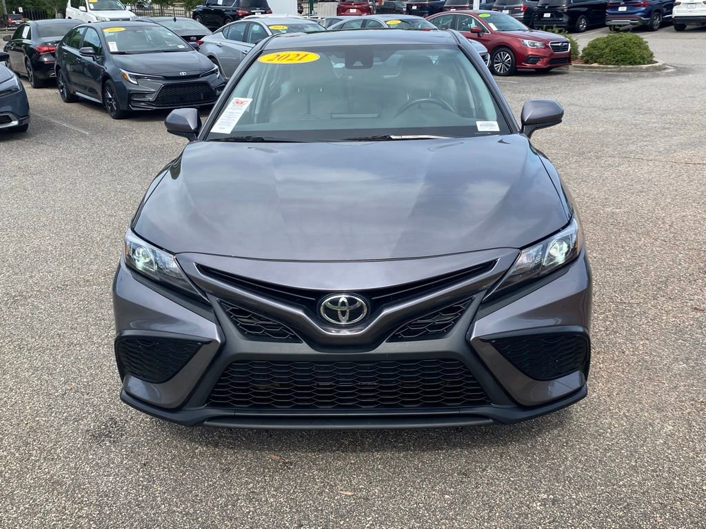 Used 2021 Toyota Camry SE FWD image 17