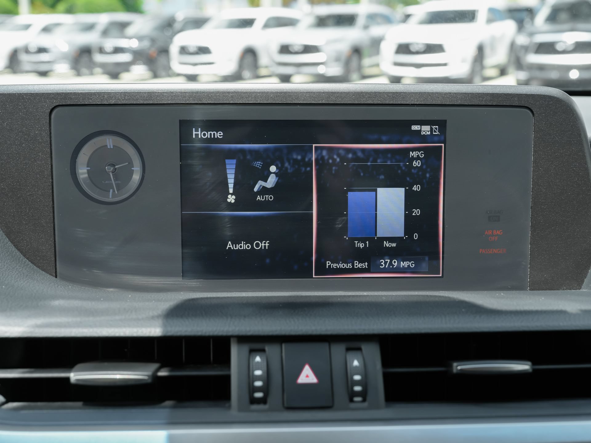 Used 2020 Lexus ES 300h w/ Premium Package FWD image 13