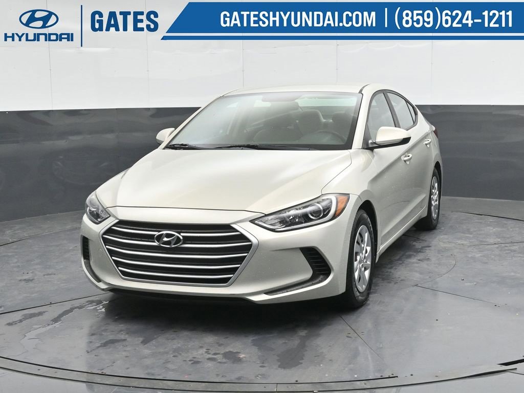 Used 2017 Hyundai Elantra SE w/ Cargo Package image 6