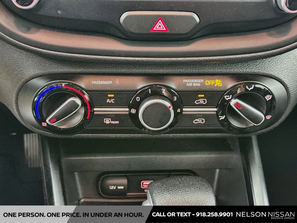 Used 2020 Kia Soul LX FWD image 15