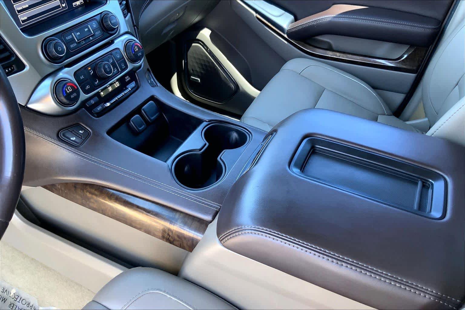 Used 2015 Chevrolet Tahoe LT RWD image 16