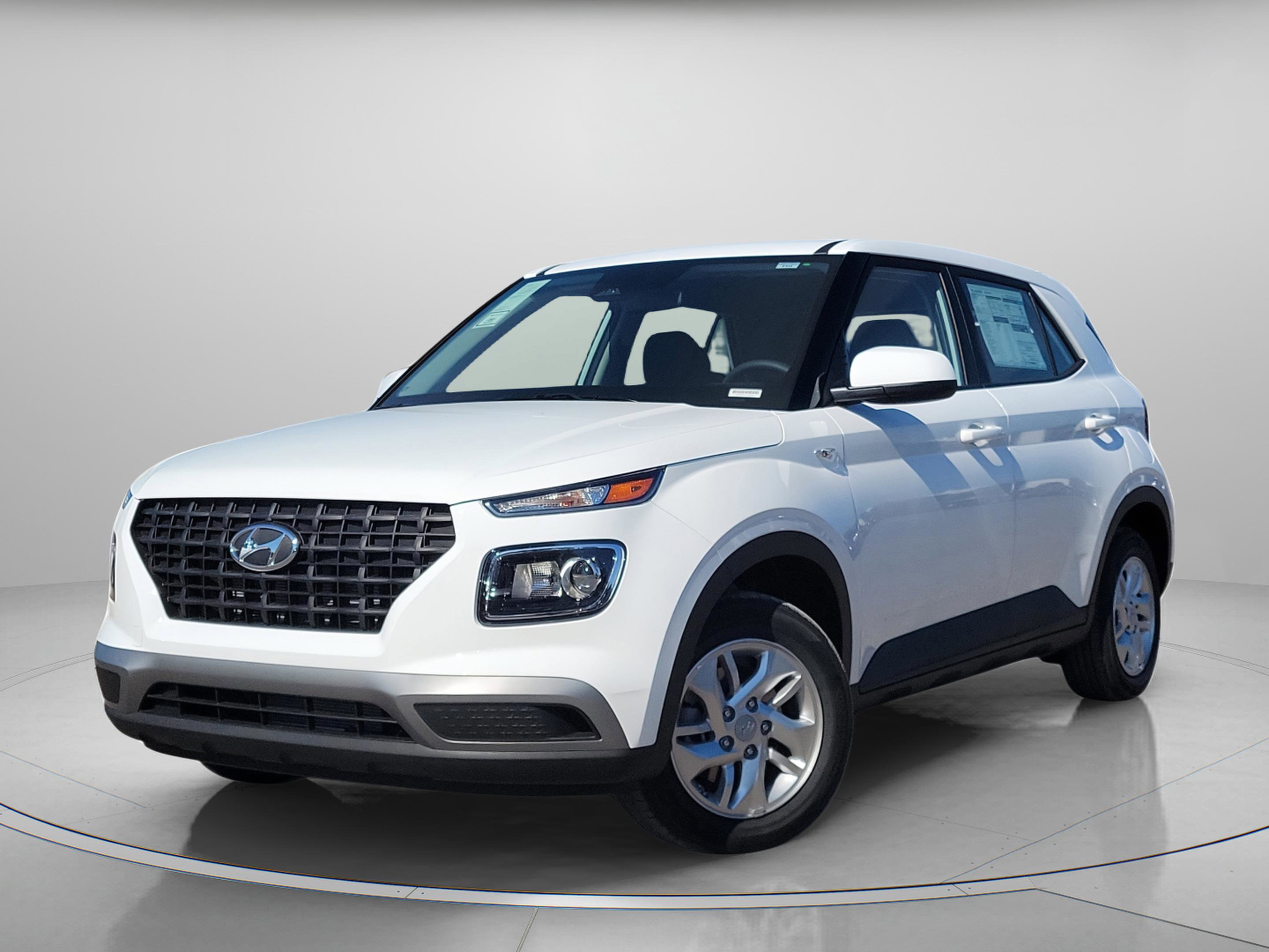 New 2026 Hyundai Venue SE image 2
