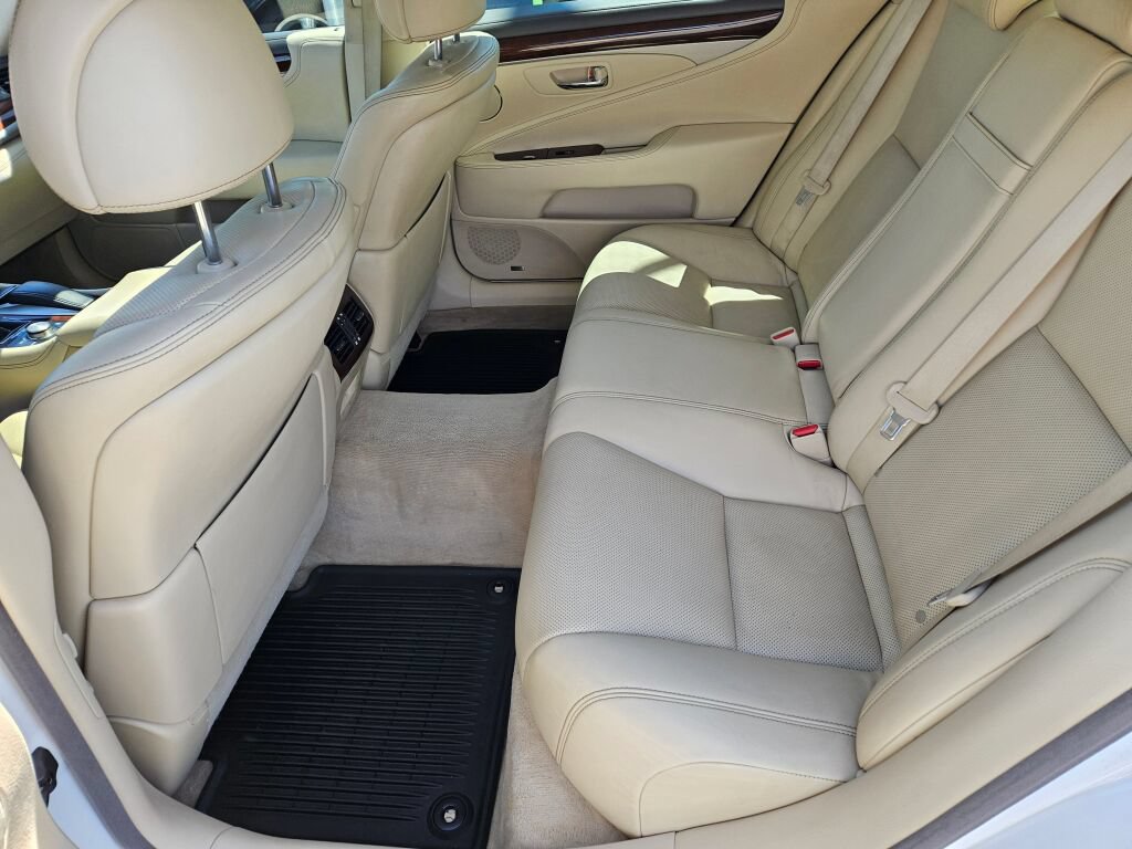 Used 2014 Lexus LS 460 L AWD/4WD image 10