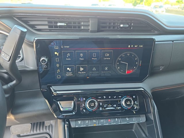 Used 2024 GMC Sierra 2500 AT4 image 21