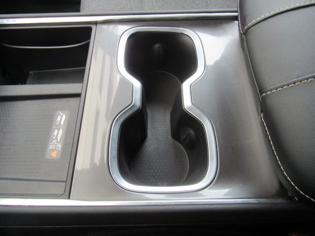 Used 2025 GMC Acadia Elevation image 48