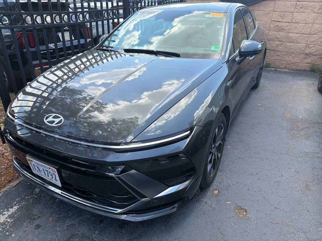 Used 2025 Hyundai Sonata SEL FWD image 1