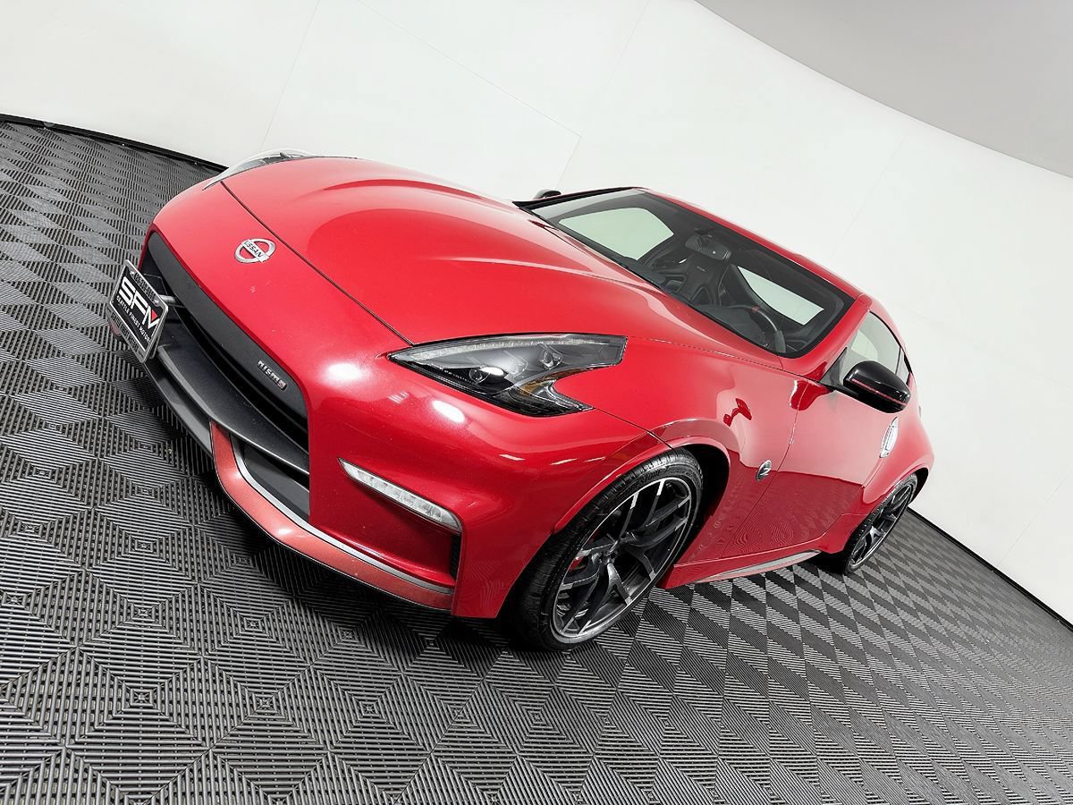 Used 2016 Nissan 370Z NISMO RWD image 19
