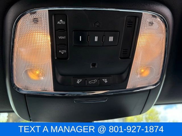 Used 2015 Dodge Durango R/T w/ Technology Group AWD/4WD image 33