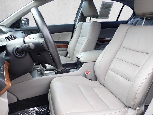 Used 2011 Honda Accord EX-L image 10
