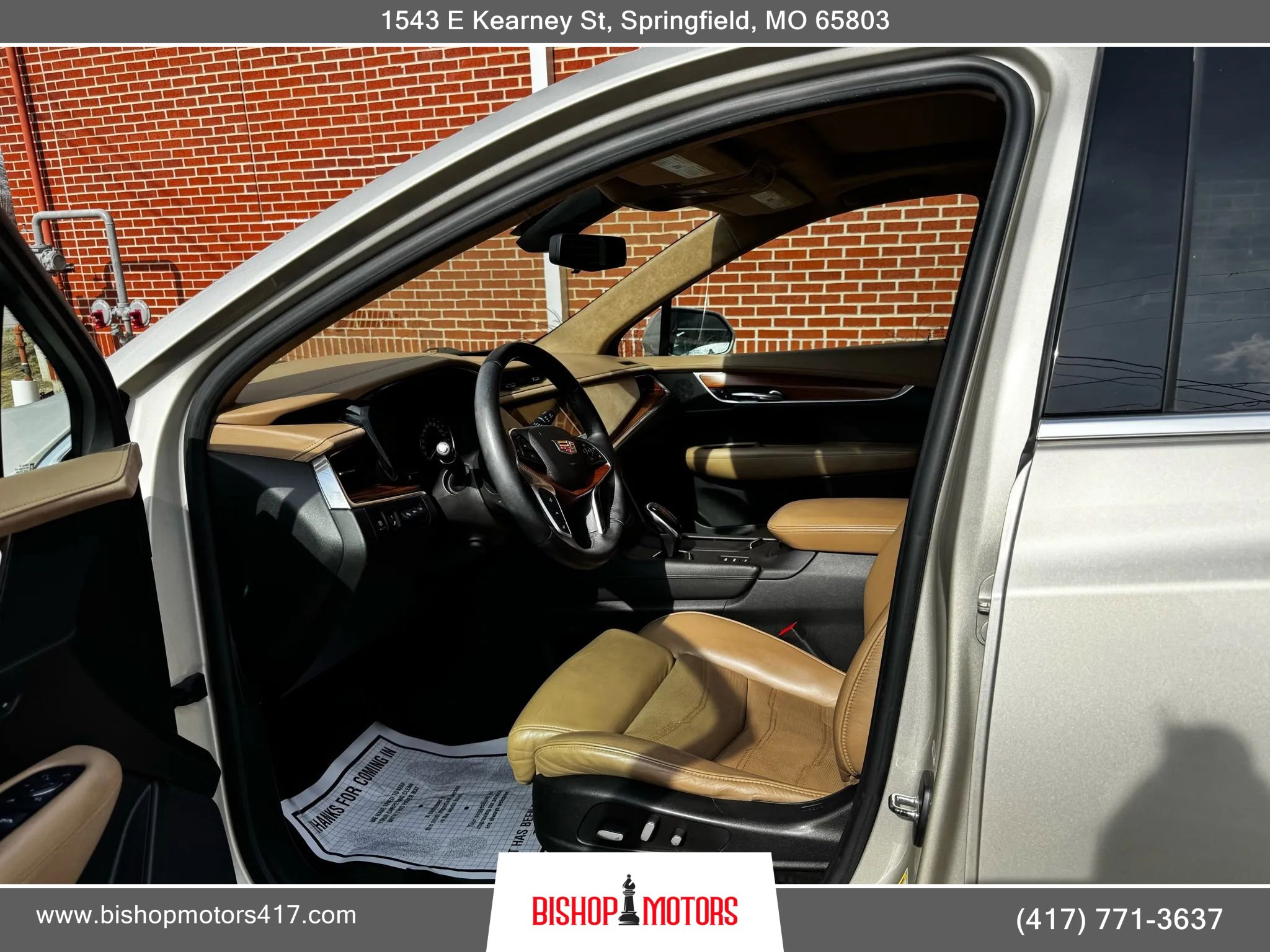 Used 2017 Cadillac XT5 Platinum w/ Driver Assist Package image 11