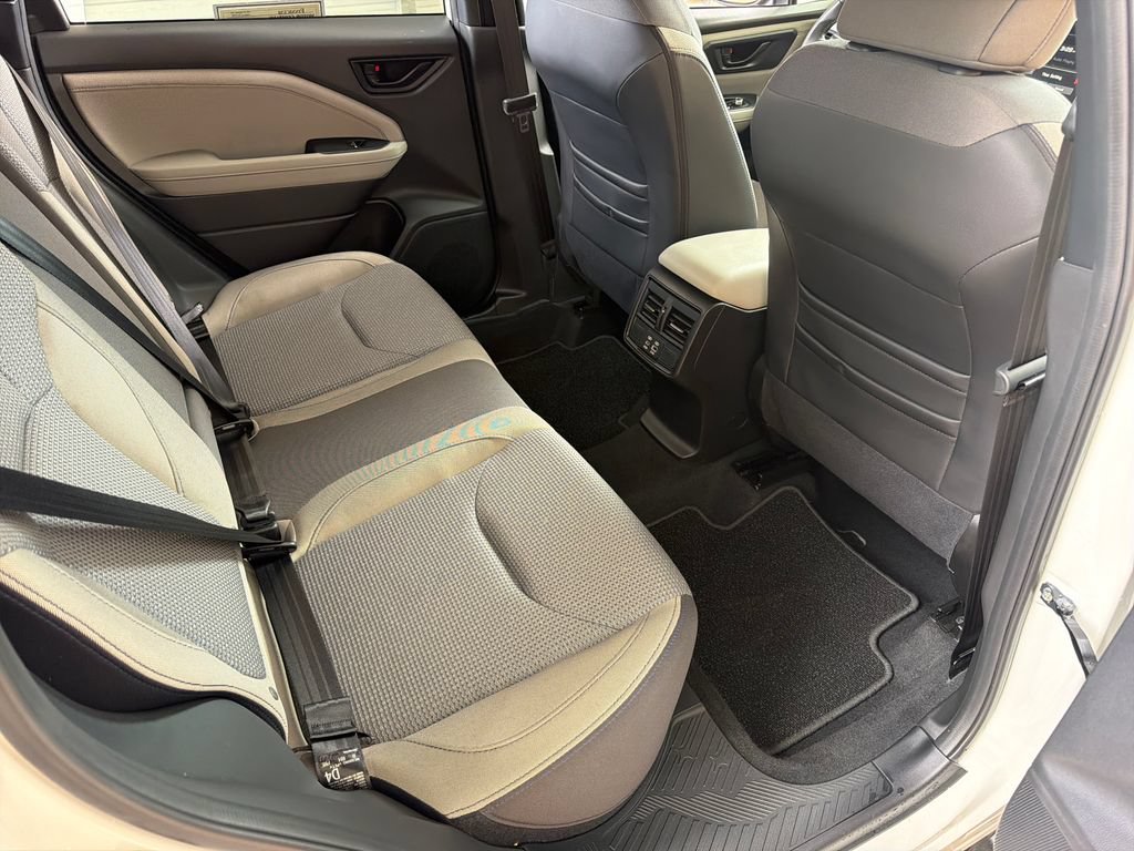Used 2025 Subaru Forester Premium AWD/4WD image 32