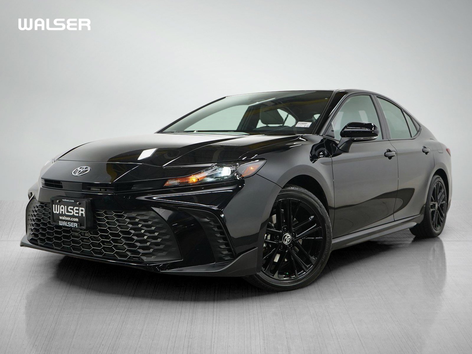 Used 2025 Toyota Camry SE